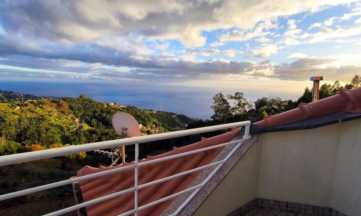 Ribeira Brava Apartment | Banda Além Apartment by Mth