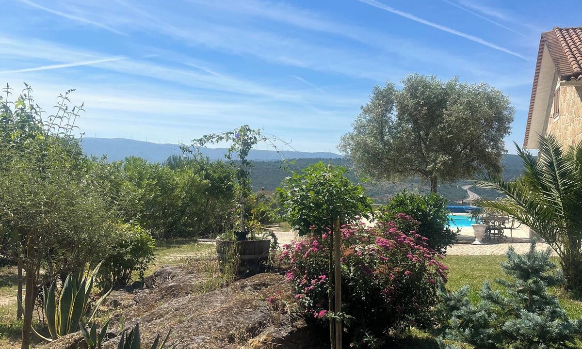 Casas Novas House | Beautiful house among the vineyards