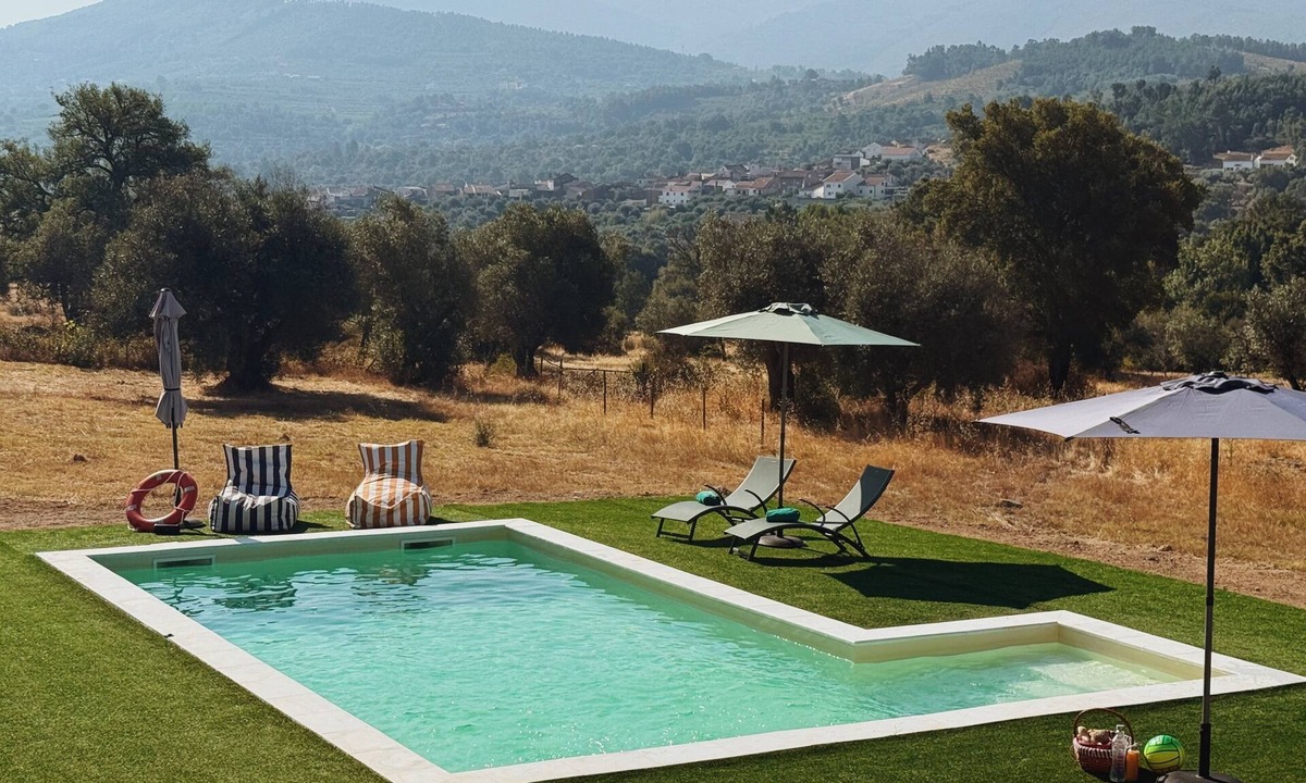 Fundao Other | Beira Baixa family retreat with mountain views, AC/breakfast!