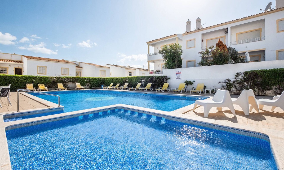 Albufeira Apartment | Bernard Ocean View Apartment with Pool