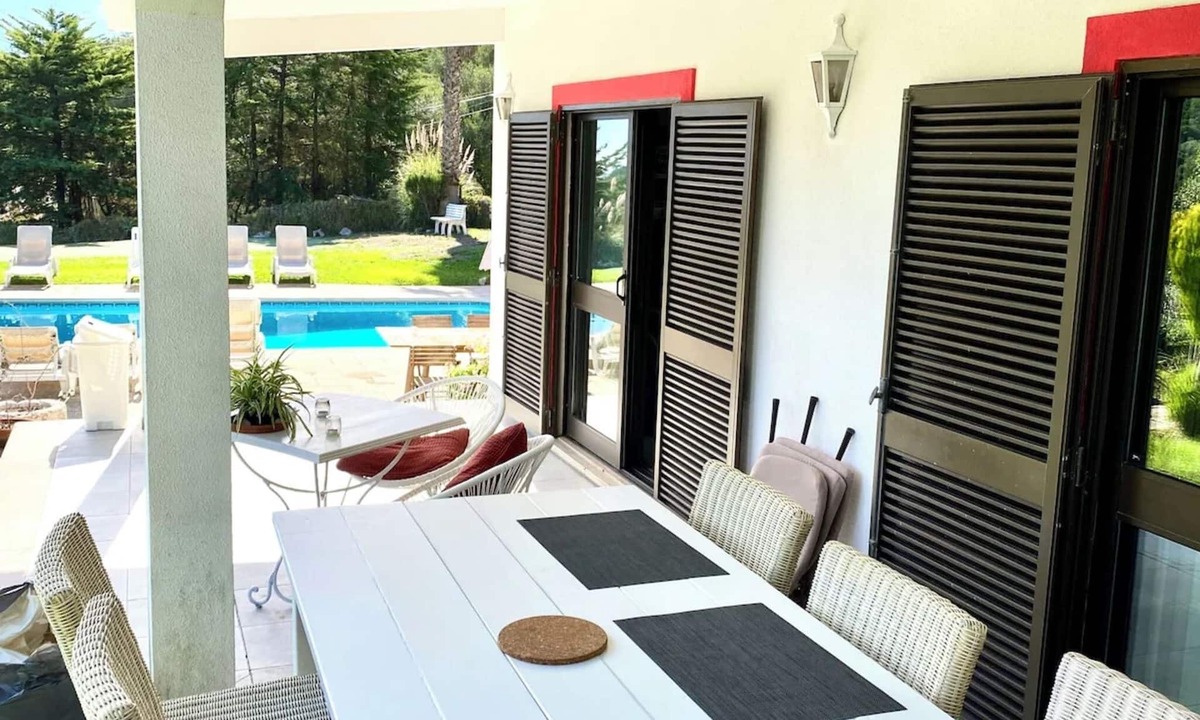 Zambujal Cottage | Between the sea and the mountains