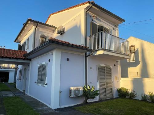 Cacia House | Bird’s Home