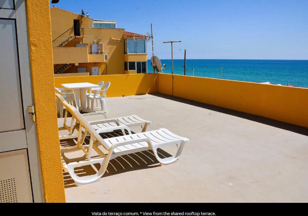 Praia de Faro House | Blife Mariangya private rooms at Faro beach
