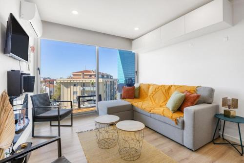 Espinho Apartment | Blue Breeze Espinho | Pool View, Gym & Balcony