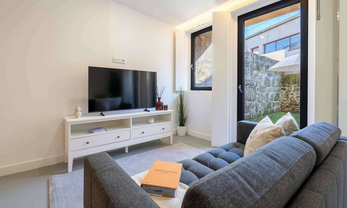 Bonfim Apartment | Bonfim Patio Twin Apartments by HostWise
