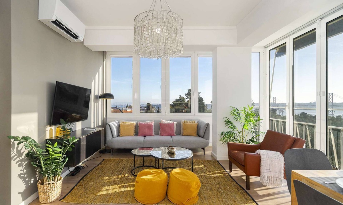Lisbon Old Town Apartment | Borja111 | Amazing View | AC | Elevator | Families