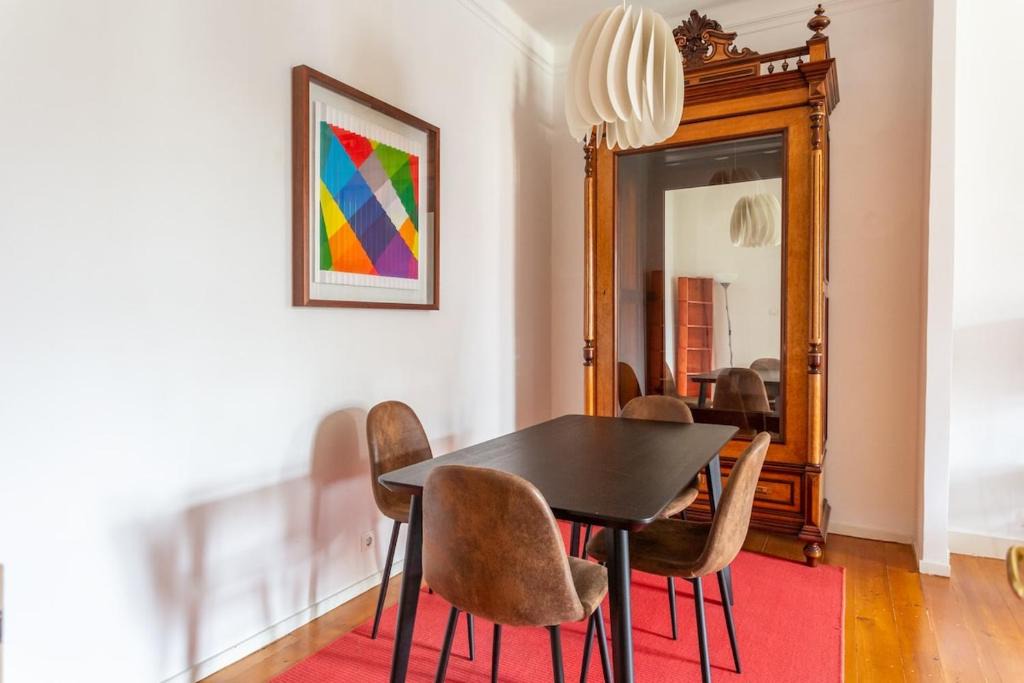 Sao Jose Apartment | Bright & Central Lisbon Gem | 2 min from Av. Liberdade