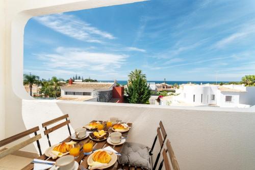 Gale Apartment | Bright Lovely Flat w/Balcony