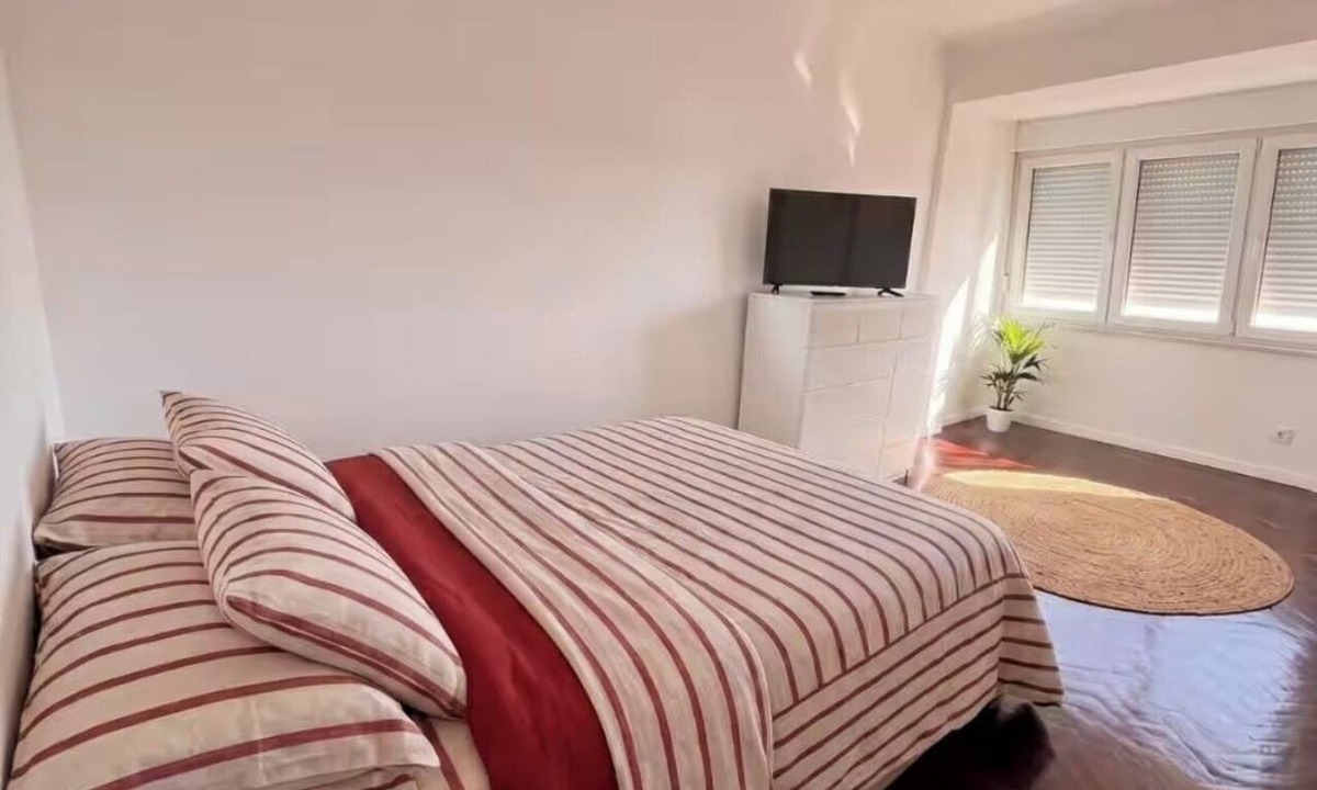 Sao Domingos de Benfica Apartment | Bright, Renovated 2-Bedroom Apartment Very Close to the Lisbon Zoo