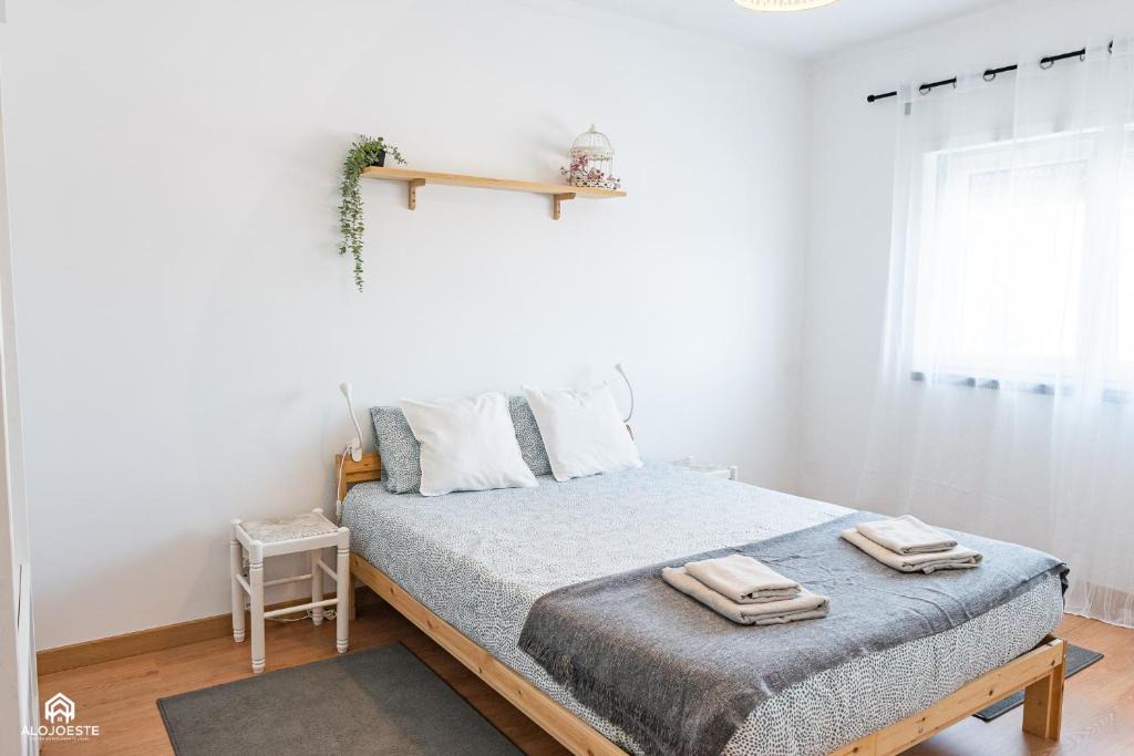 Torres Vedras Apartment | By Santa