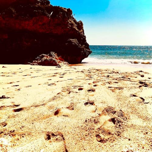 Oura Apartment | By the beach with pool and kids area Resort Apt