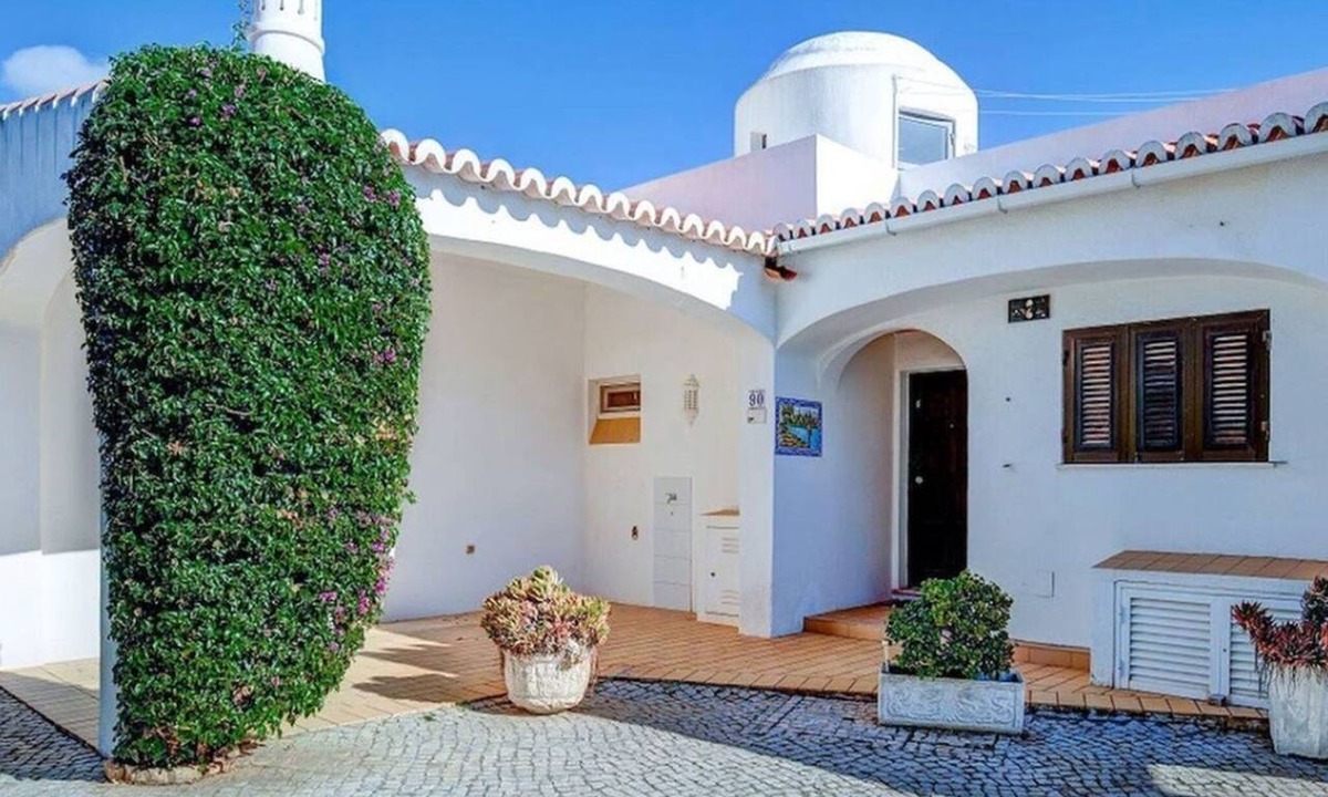 Areias Dos Moinhos House | CARVOEIRO POOL HOUSE by VACATIONY by Interhome