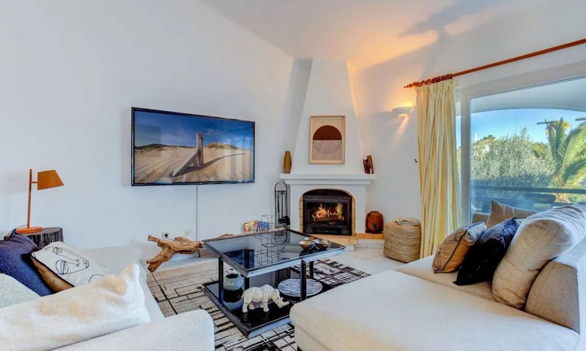 Areias Dos Moinhos Apartment | Carvoeiro Pool House by Vacationy