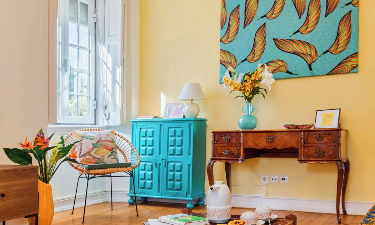Sintra Apartment | Casa Amarela de Sintra for family holidays at the historical Sintra.