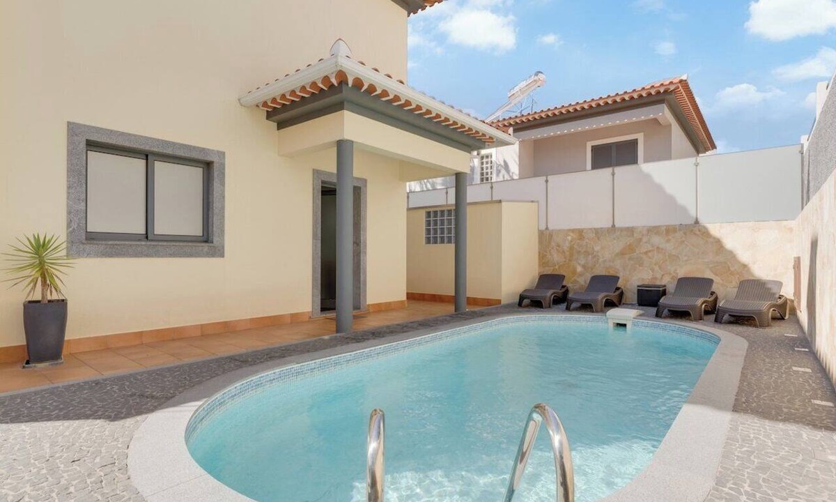 Sao Roque Apartment | Casa Amarela with Heated Pool & games area