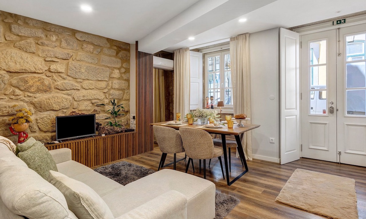Ponte de Lima Apartment | Casa ao Lado – In the Heart of Ponte de Lima with Private Entrance and Full Comfort