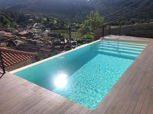 Campo de Gerez House | Casa Aurora