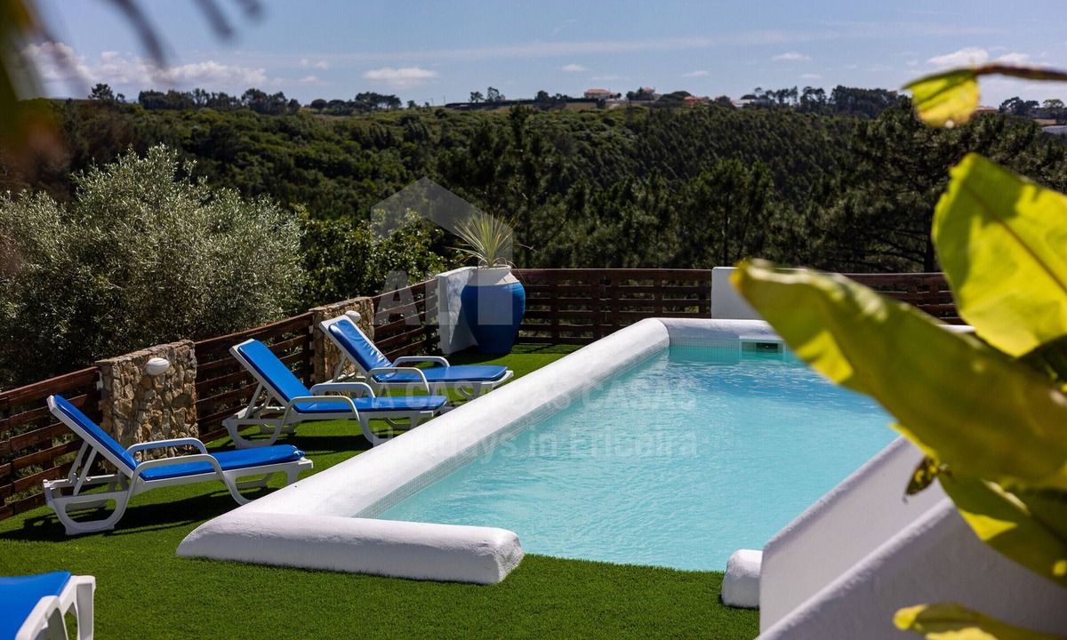 Mafra Villa | Casa Azul da Relva by ACasaDasCasas