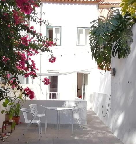 Merces Apartment | Casa com Jardim privado