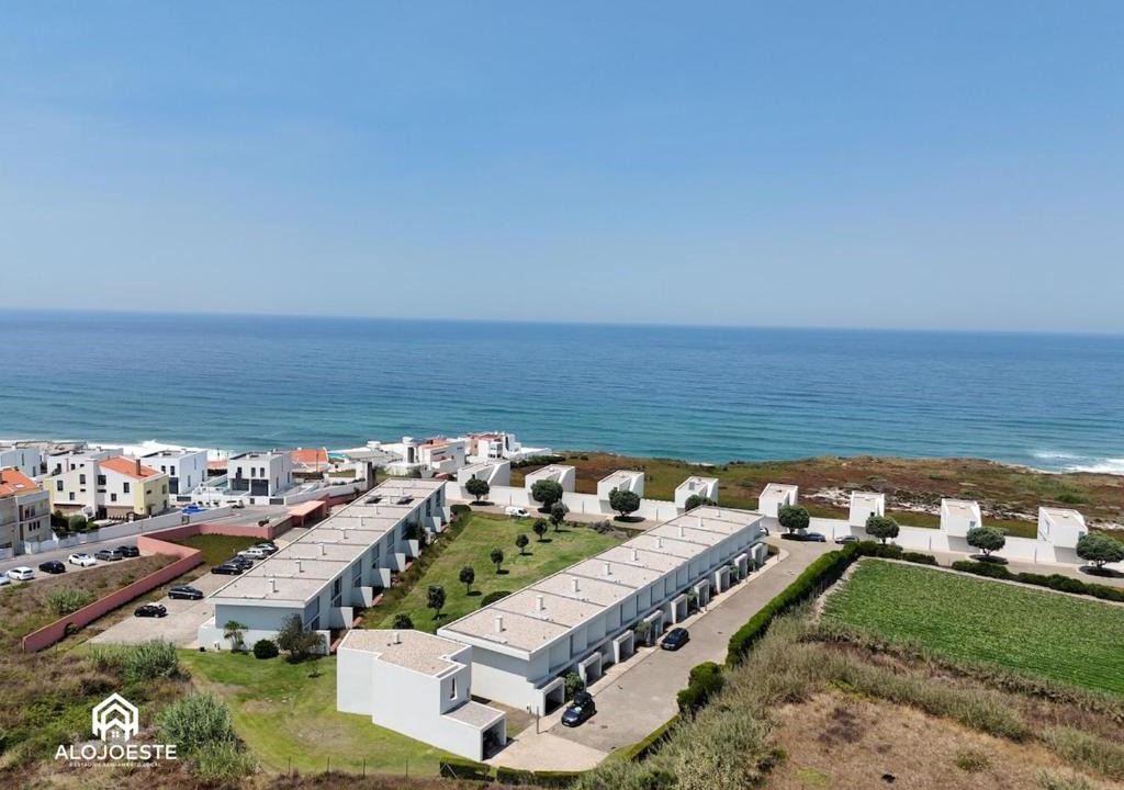 Torres Vedras House | Casa da Arriba - Private Condo - Santa Cruz