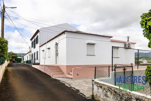 Praia da Vitoria House | Casa da Avó Natal