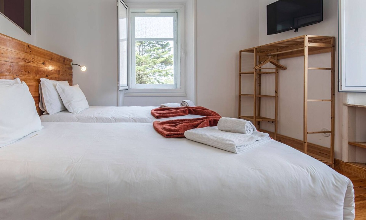 Santa Maria e Sao Miguel House | Casa da Estefânea | Quarto 4 Self Check-in Online