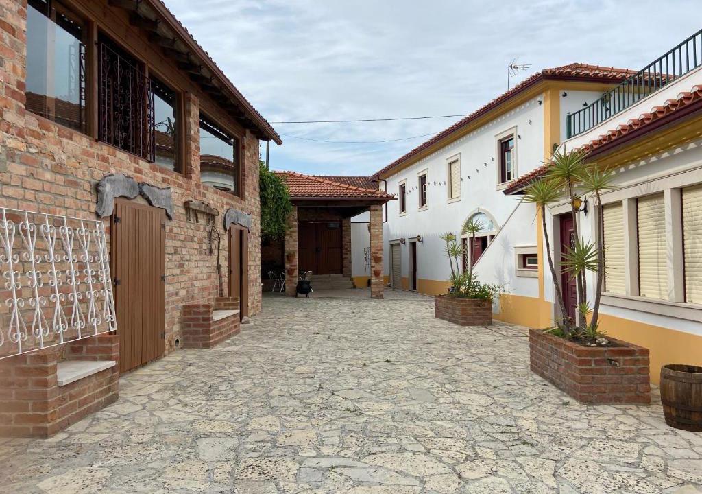 Bajouca Villa | Casa das Andorinhas - Campo e Piscina
