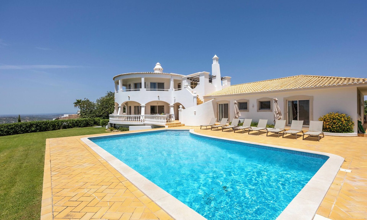 Picota Villa | Casa Das Brisas - views and pool for 8 guests