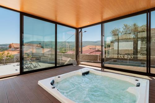 Gouveia Villa | Casa de Lagarinhos PISCINA JACUZZI SPA JOGOS GYM - SERRA DA ESTRELA - SEIA - GOUVEIA