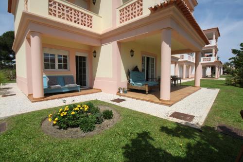 Praia del Rei Apartment | Casa Del Rey