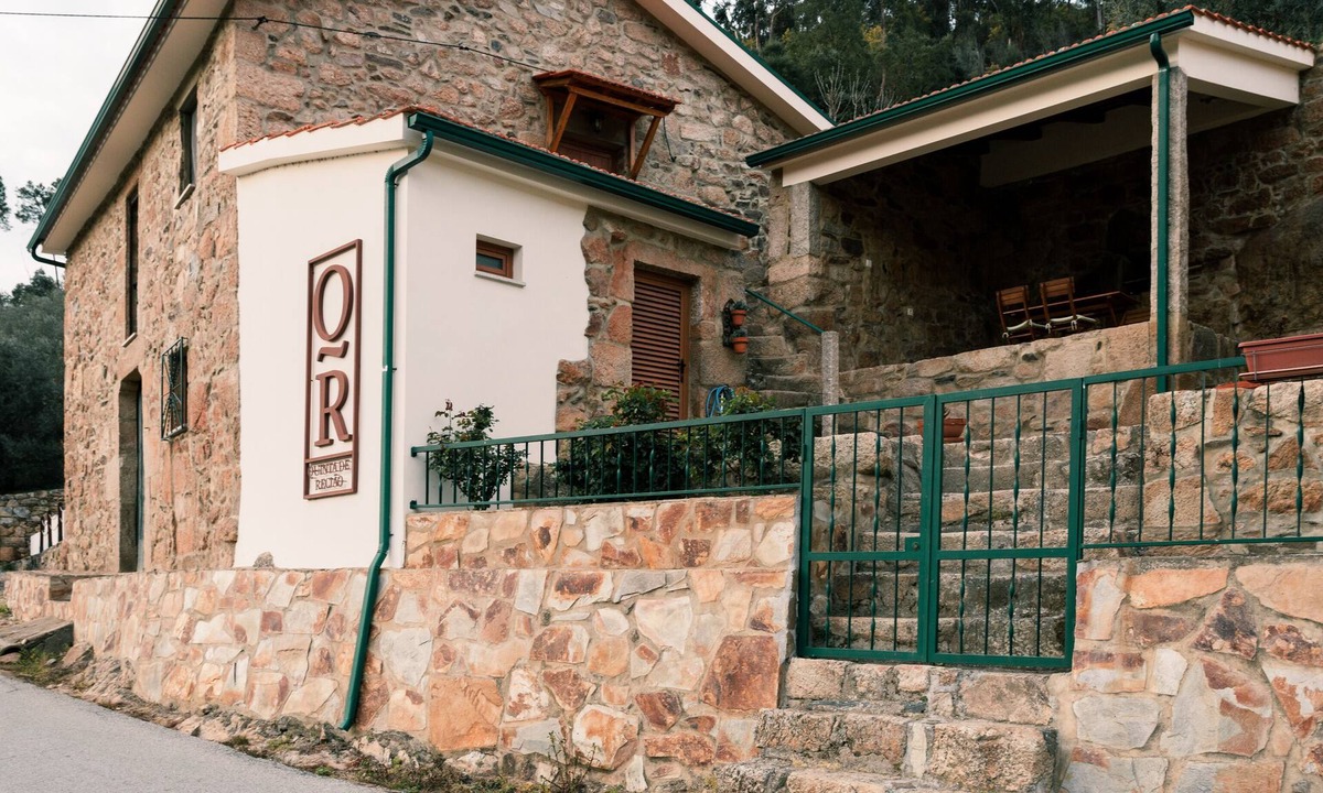 Varzea de Abrunhais Villa | Casa do Caseiro by Quinta de Recião