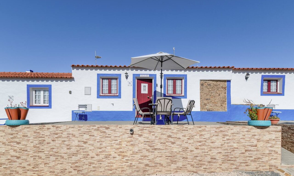 Odemira Cottage | Casa do Celeiro: Mountain View, Shared Pool & Wi-Fi