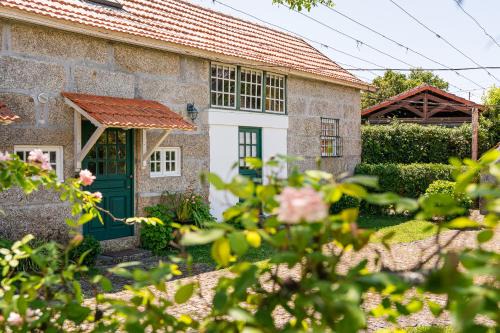Penafiel House | Casa do Lilau - Refúgio Rural Privado com Piscina