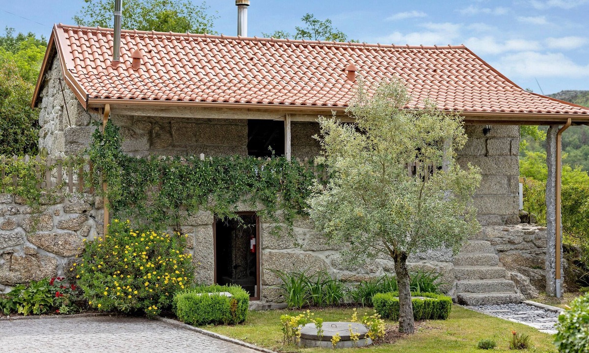 Guilhofrei House | Casa do Moinho: Mountain View, Wi-Fi & Air Conditioning