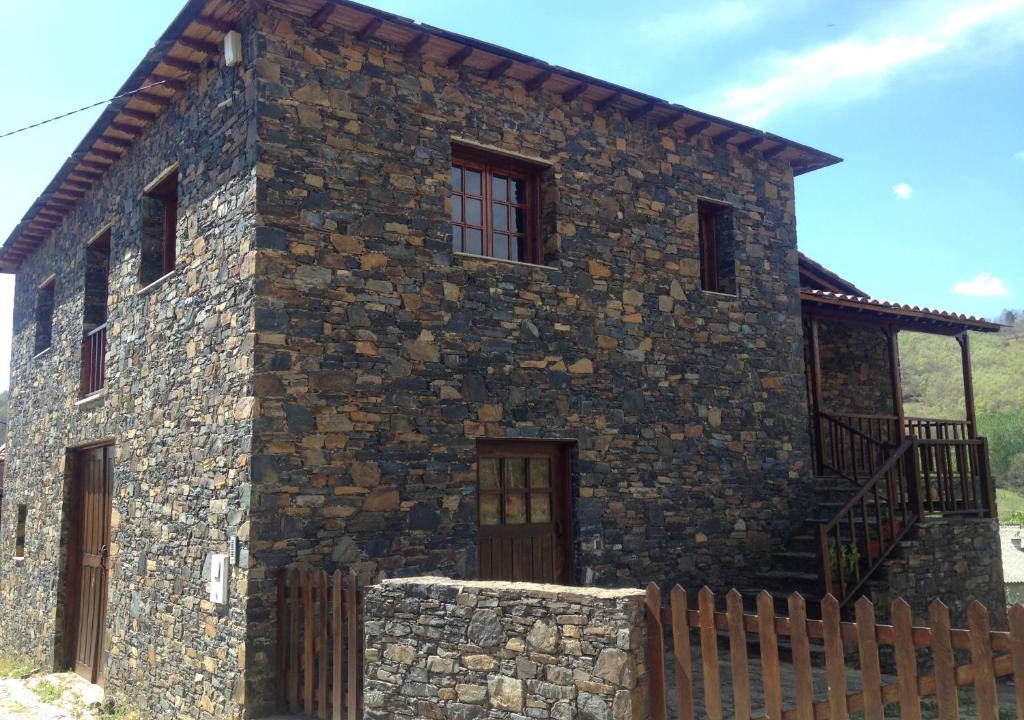 Rio De Fornos House | Casa do Rebelhe