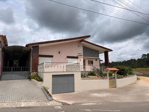Anadia House | Casa dos Neto Santiago