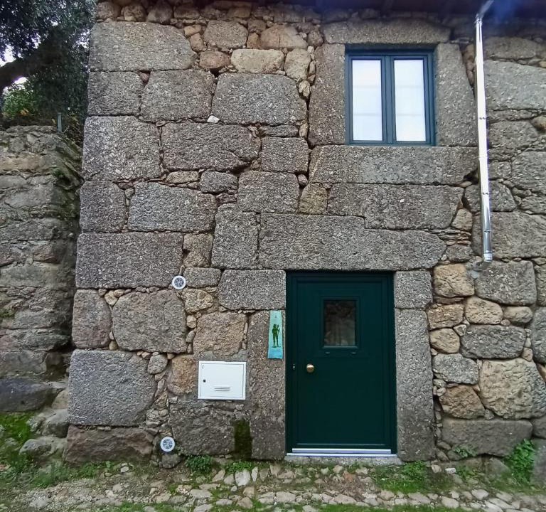Guarda House | Casa em Vila Soeiro - Casa de Aldeia Vale do Mondego