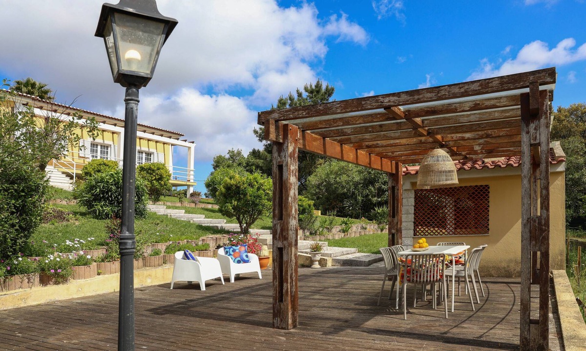 Alcobaca Villa | Casa Favorita - Rustic Hideaway