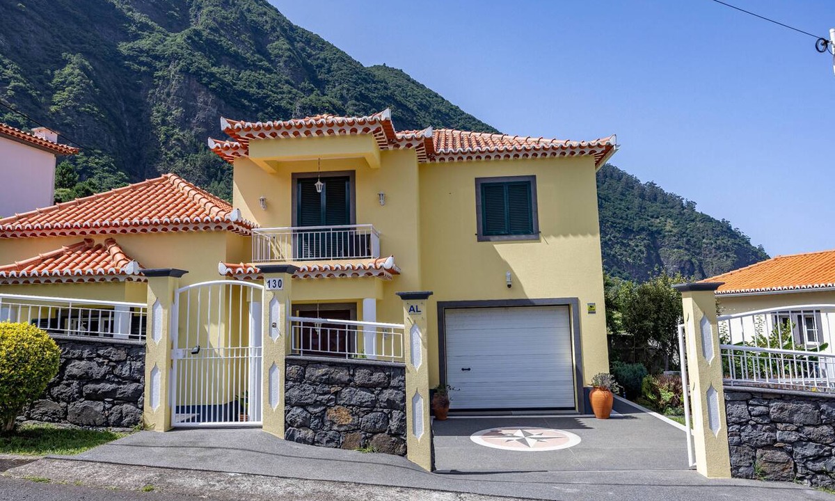 Sao Vicente Villa | Casa Golino by YOUR KEY