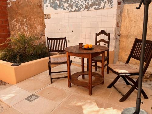 Lourinha House | Casa Liberdade Low Cost Rustic Charm by the Sea