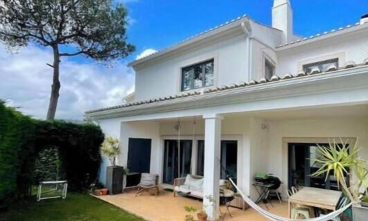 Charneca House | Casa OYÁ - 4 bedroom house in Guincho Beach area