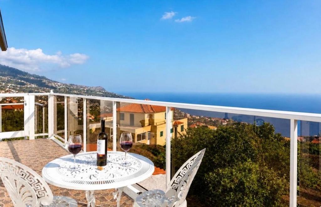 Estreito da Calheta Apartment | Casa Santana with Ocean Views, Parking & WiFi