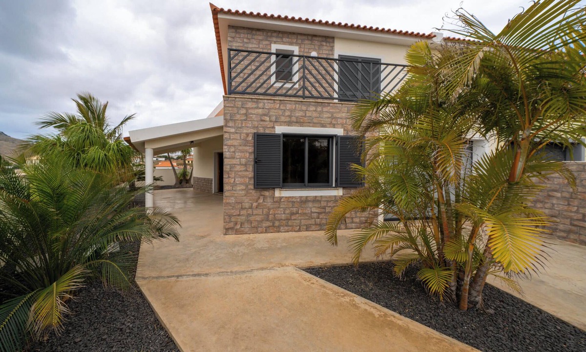 Porto Santo House | Casa Santo António – House with Pico Views