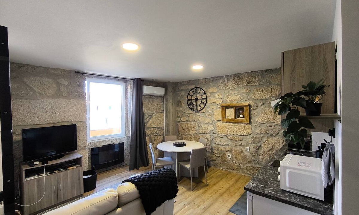 Guarda Apartment | Casa Stone – Local Accommodation