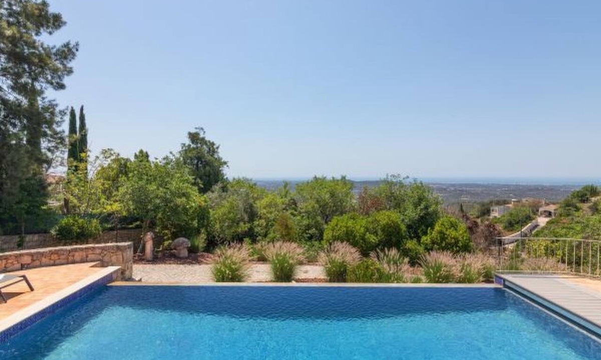 Alfeicao House | Casa Velha: Pool & Ocean View by Interhome
