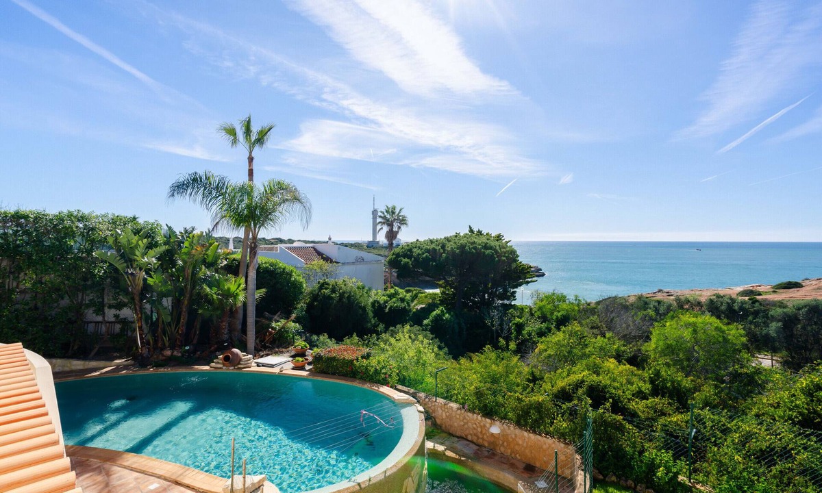 Ferragudo Villa | Casa Waldemar, luxury villa in Ferragudo with panoramic sea views