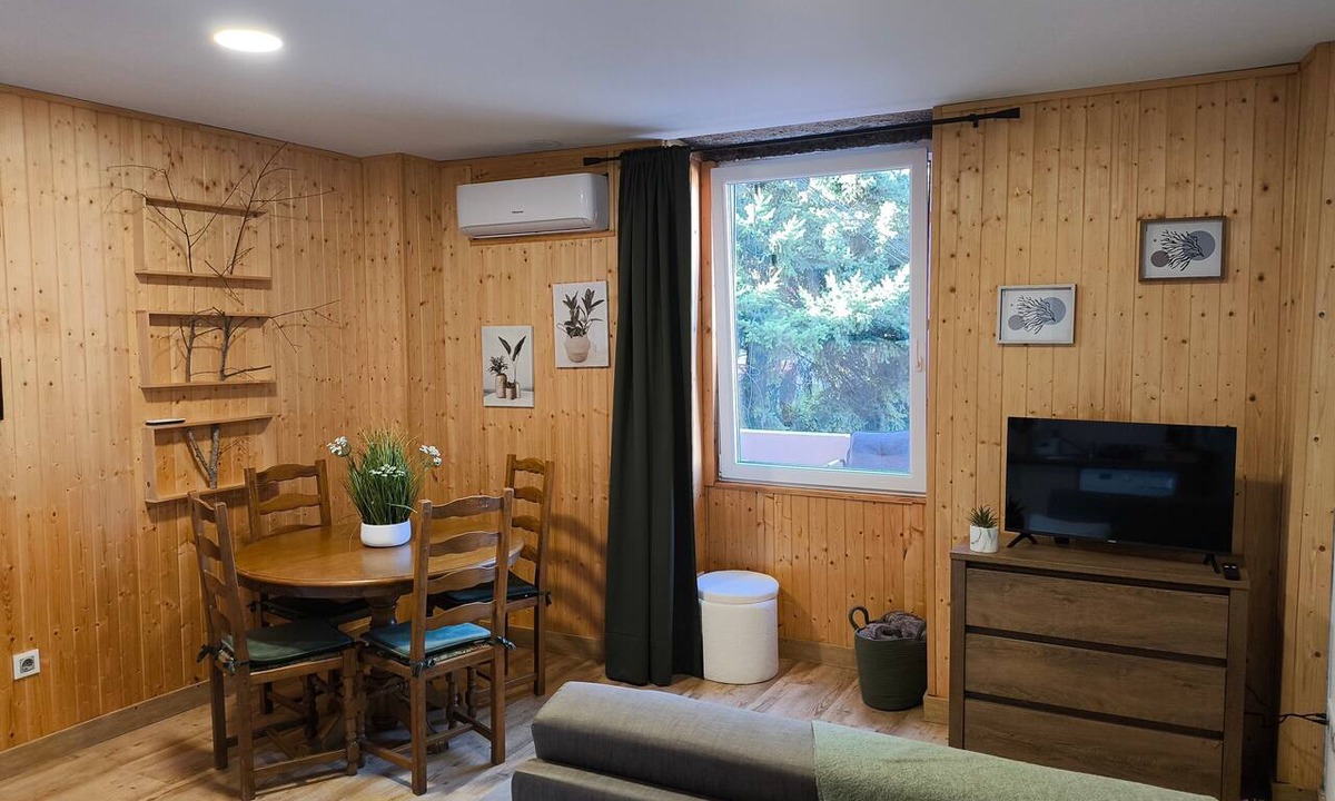 Guarda Apartment | Casa Wood - Local Accommodation near Guarda's Historic Center