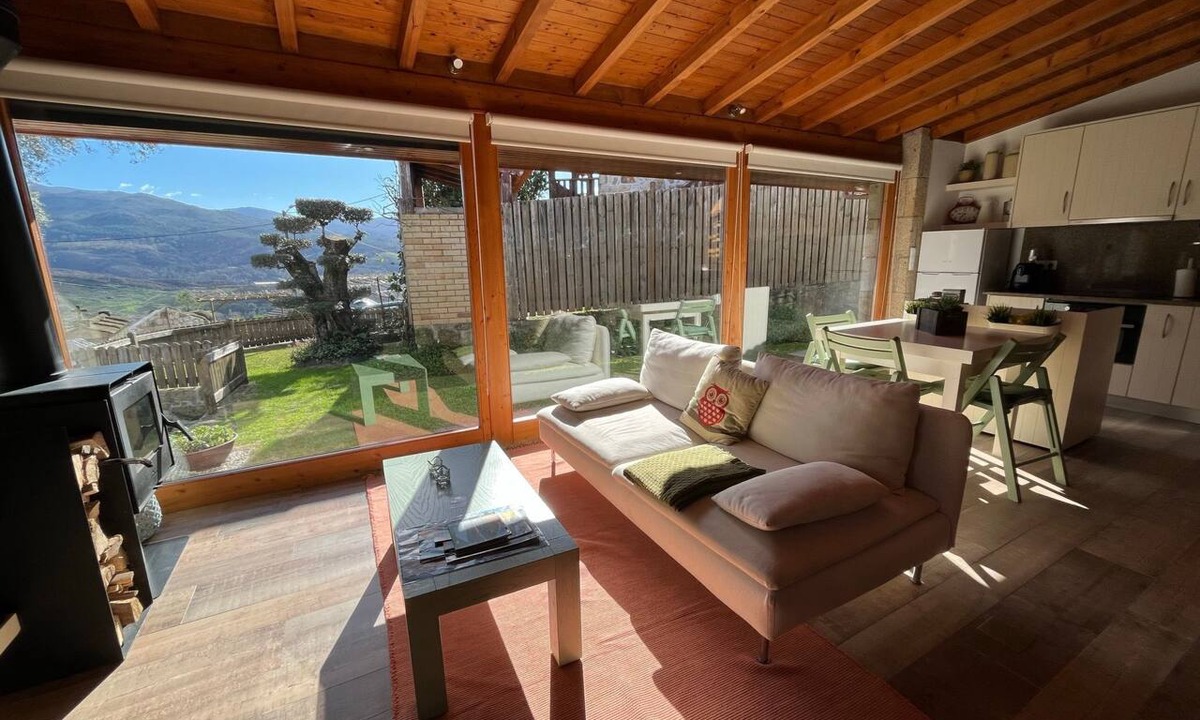 Arcos de Valdevez House | Casas das Olas 6 - Großartige Aussicht, 2 Pools, idealer Ort zum Entspannen und by Interhome
