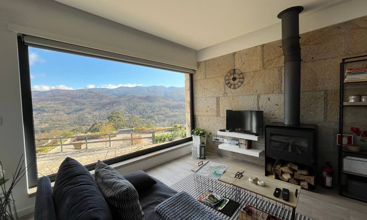 Arcos de Valdevez House | Casas das Olas 7 - Großartige Aussicht, 2 Pools, idealer Ort zum Entspannen und by Interhome