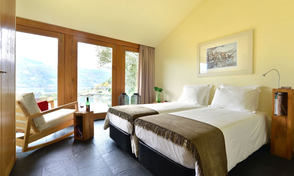 Baiao House | Casas de Pousadouro 1043